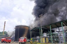 Incendio se desata en mayor refinería de Ecuador; está sofocado y no hay víctimas, dice petrolera