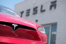 Las ventas mensuales de Tesla en Europa caen a la mitad, un reflejo del profundo rechazo a Musk