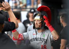 Kody Clemens conecta jonrón ante la mirada de su padre Roger; Mellizos se imponen 4-2 a Rays