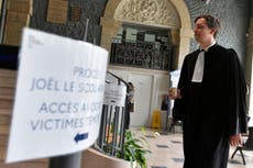 Corte francesa condena a excirujano a 20 años por violar a 299 niños