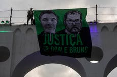 Fiscales brasileños acusan a hombre de ordenar asesinatos de activista y periodista británico