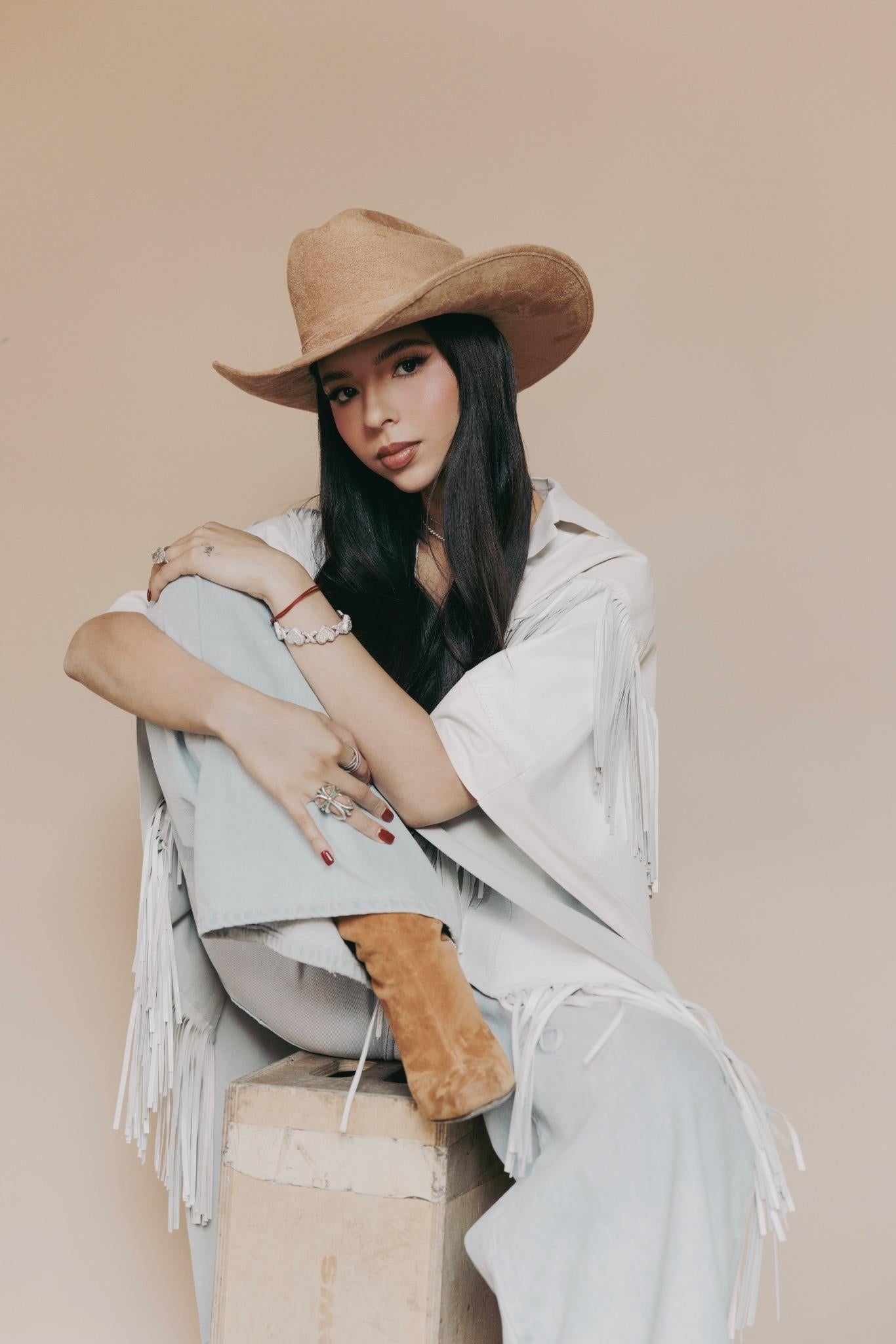 Ángela Aguilar en promoción de su nuevo disco