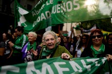 Amnistía Internacional y feministas de Argentina alertan que Milei dificulta el acceso al aborto
