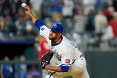 Cameron brilla y Reales superan 3-2 a Rojos para rescatar el último juego de la serie