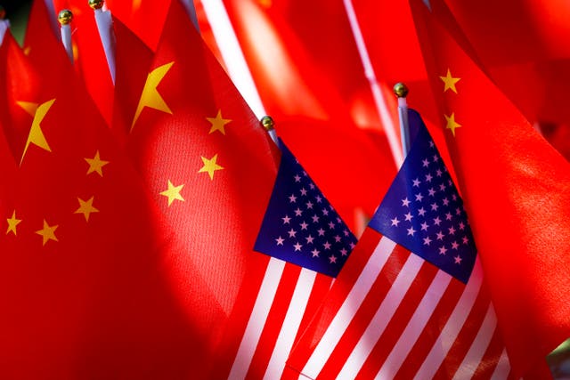 CHINA-ESTUDIANTES CHINOS-VISAS