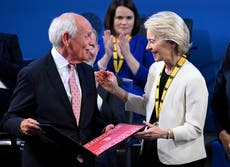Ursula von der Leyen recibe el Premio Carlomagno por su contribución a la unidad europea