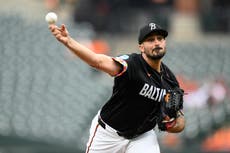 Eflin lanza 7 innings en blanco y Orioles superan 2-1 a Medias Blancas