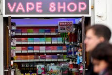 Reino Unido prohíbe los vapeadores desechables