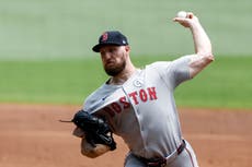 Story impulsa 3 y Crochet poncha a 12 para liderar a Medias Rojas 3-1 sobre Bravos