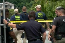 Policía mata a una persona en un conjunto de apartamentos en Atlanta