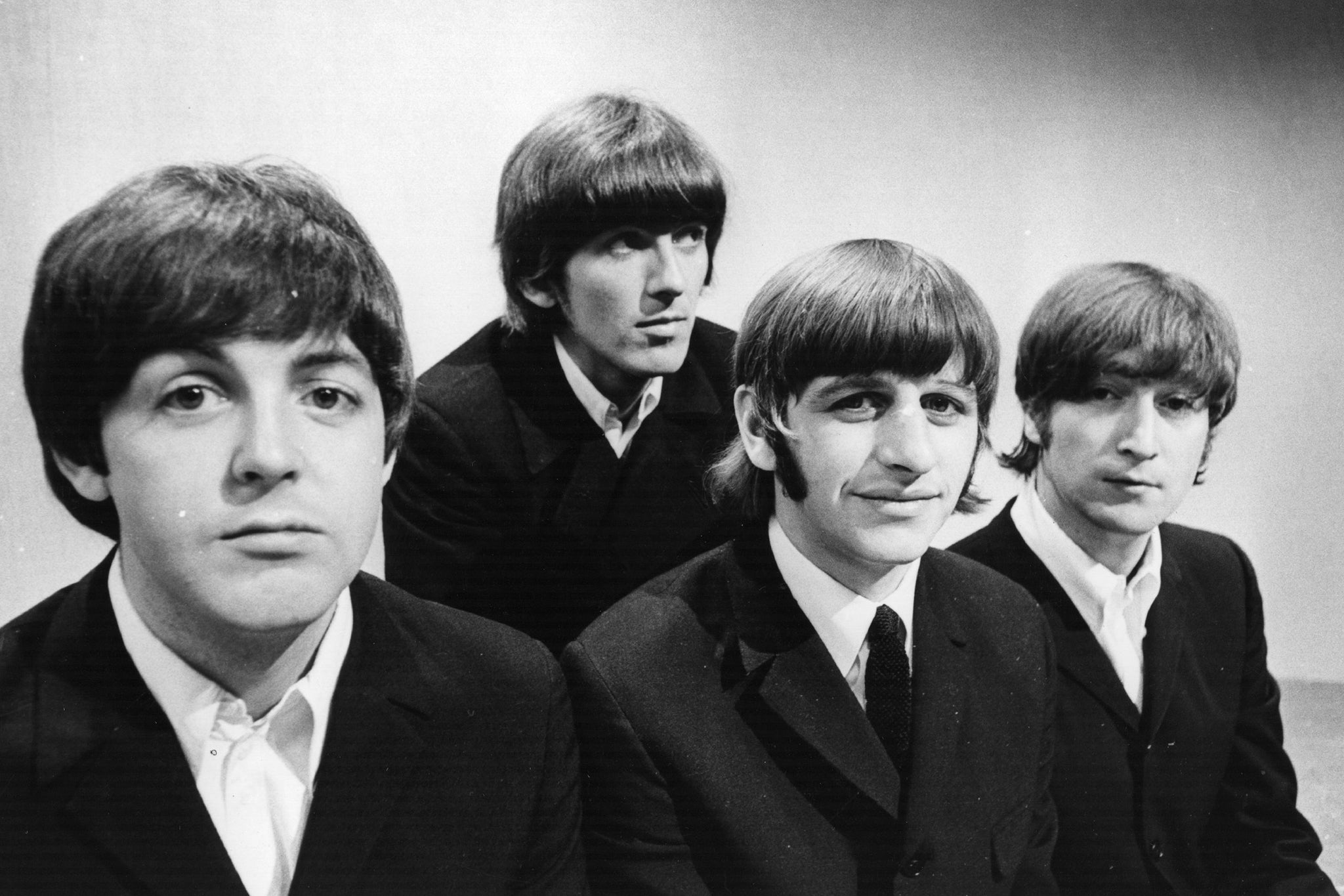 A principios de año se reveló que Paul Mescal interpretará a Paul McCartney, Joseph Quinn a George Harrison, Barry Keoghan a Ringo Starr y Harris Dickinson a John Lennon
