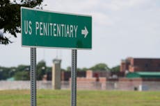 EEUU: Prisiones federales deben seguir ofreciendo terapia hormonal a reclusos transgénero, dice juez