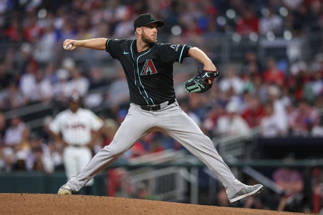 DIAMONDBACKS-BRAVOS