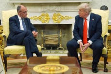 Trump dice que quizás es mejor dejar que Rusia y Ucrania "peleen por un tiempo"