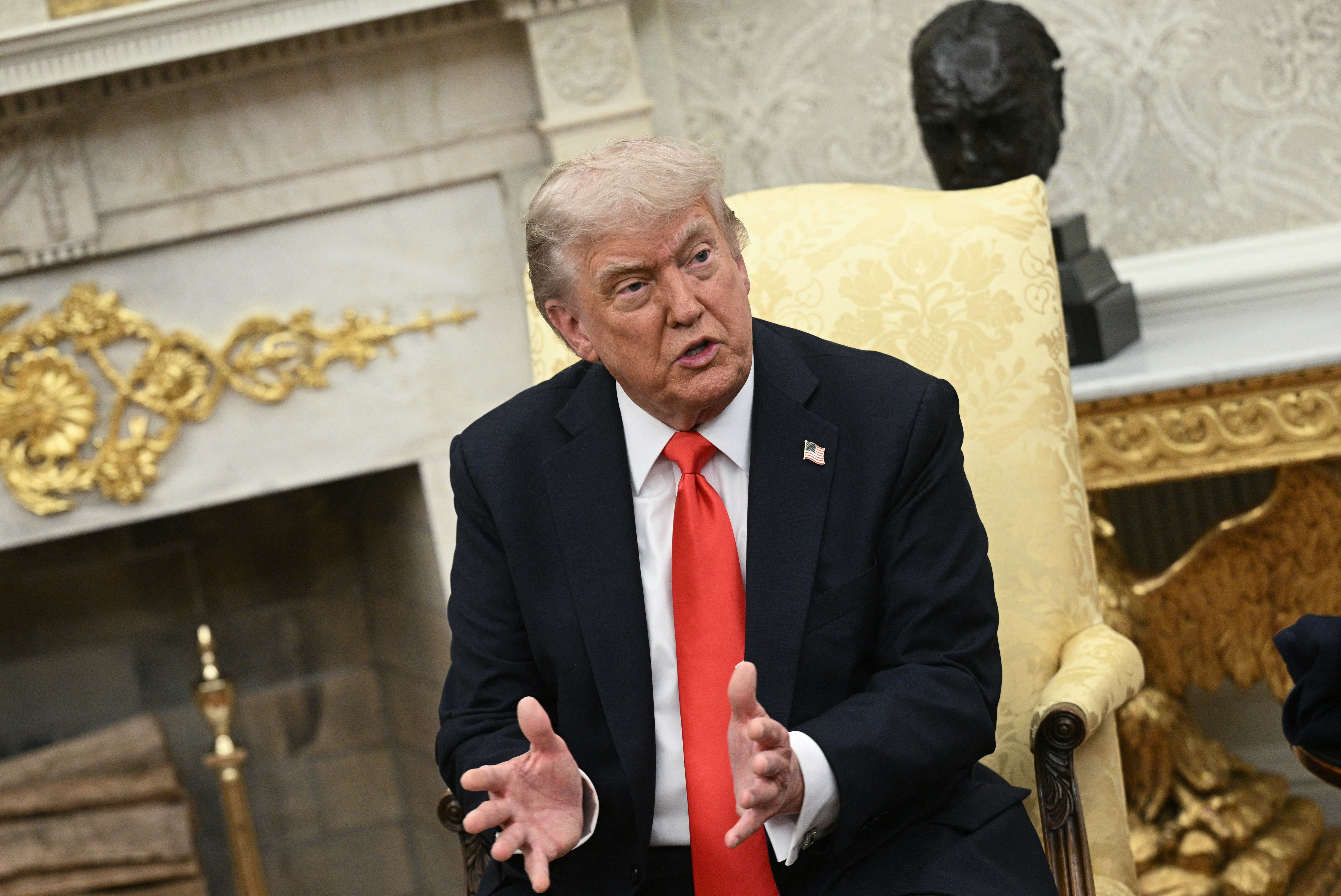 Trump amenazó con revocar los contratos gubernamentales de las filiales de Musk