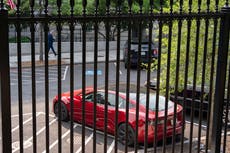 Inversores venden acciones de Tesla por temor a represalias de Trump contra Musk y su empresa