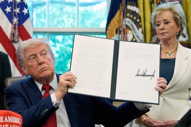 TRUMP-EDUCACIÓN-DESPIDOS