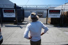 Autoridades migratorias de EEUU realizan operativos en Los Ángeles en medio de protestas