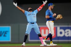 Azulejos vencen 6-4 a los Mellizos con cuadrangulares de Barger y Springer