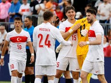 Turquía remonta en amistoso y vence 2-1 a EEUU, que suma su tercera derrota con Pochettino