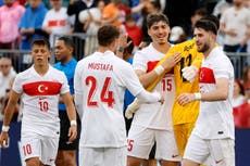Turquía remonta en amistoso y vence 2-1 a EEUU, que suma su tercera derrota con Pochettino
