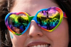 Miles celebran el Orgullo Mundial LGBTQ+ en Washington en medio de amenazas a la comunidad