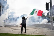 Llegan a Los Ángeles efectivos de la Guardia Nacional despachados por Trump para sofocar protestas
