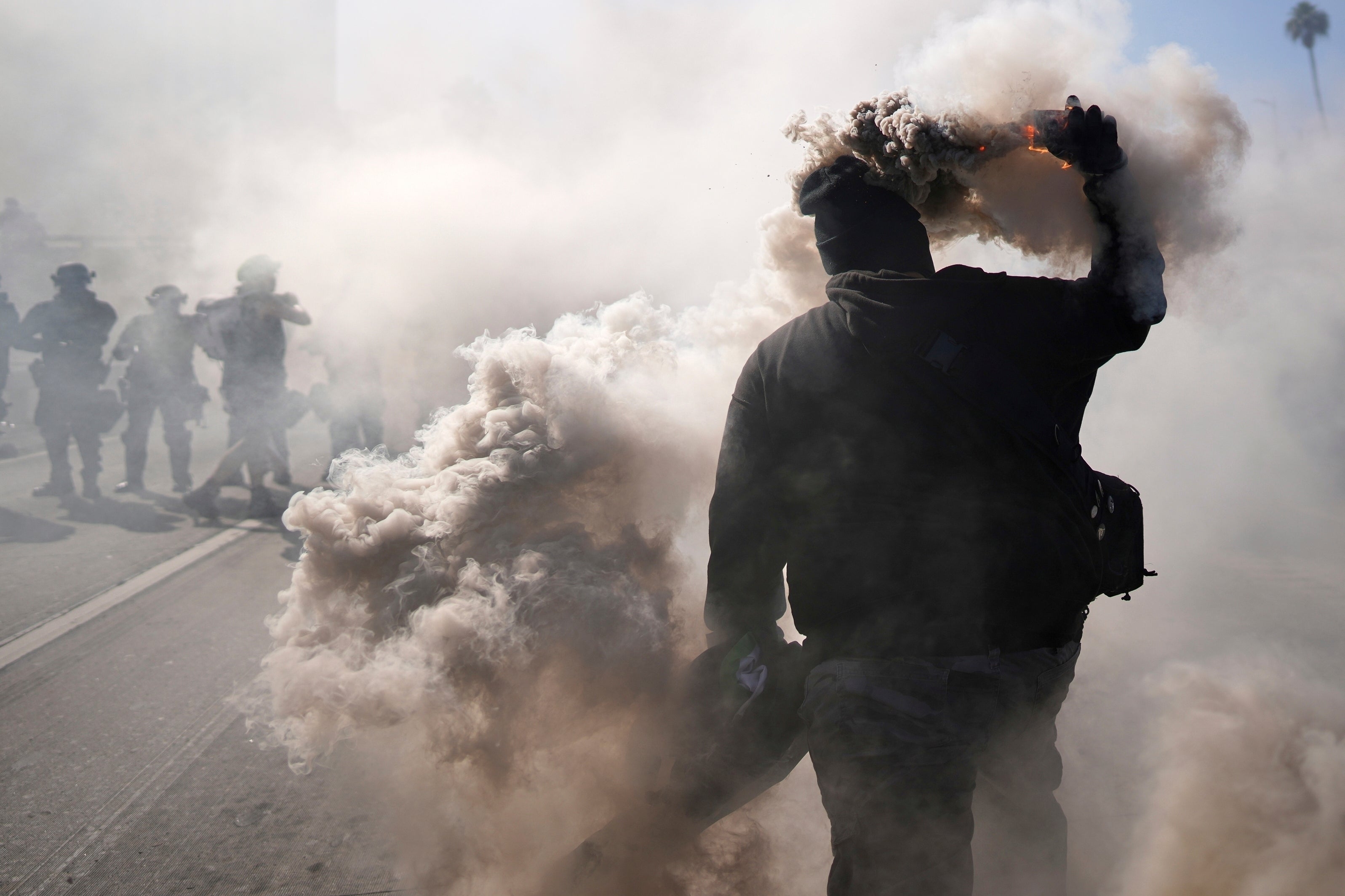 LOS ÁNGELES-REDADAS MIGRATORIAS