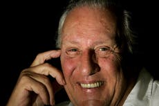 Muere Frederick Forsyth, autor de 'El día del chacal', a los 86 años