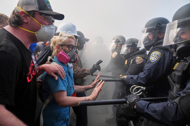 LOS ÁNGELES-PROTESTAS-MARINES