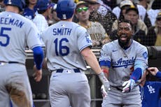 Pages impulsa a los Dodgers a una victoria 8-7 sobre los Padres en la décima entrada