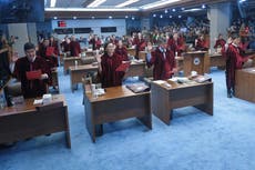 Senadores filipinos envían caso contra vicepresidenta a la cámara baja