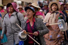 Choque en ciudad minera de Bolivia entre pobladores y seguidores de Morales por el bloqueo de vías