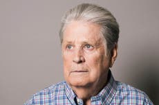 Brian Wilson, líder visionario de los Beach Boys y juglar del verano, muere a los 82 años
