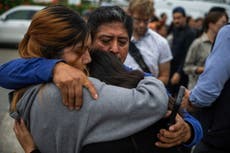 Alcaldes del área de LA exigen al gobierno de EEUU poner fin a redadas migratorias