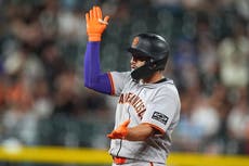 Gigantes remontan de nuevo y vencen 10-7 a Rockies para hilar 7mo triunfo