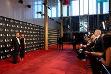 Trump recibe abucheos y aplausos en el Centro Kennedy en la apertura de "Los Miserables"