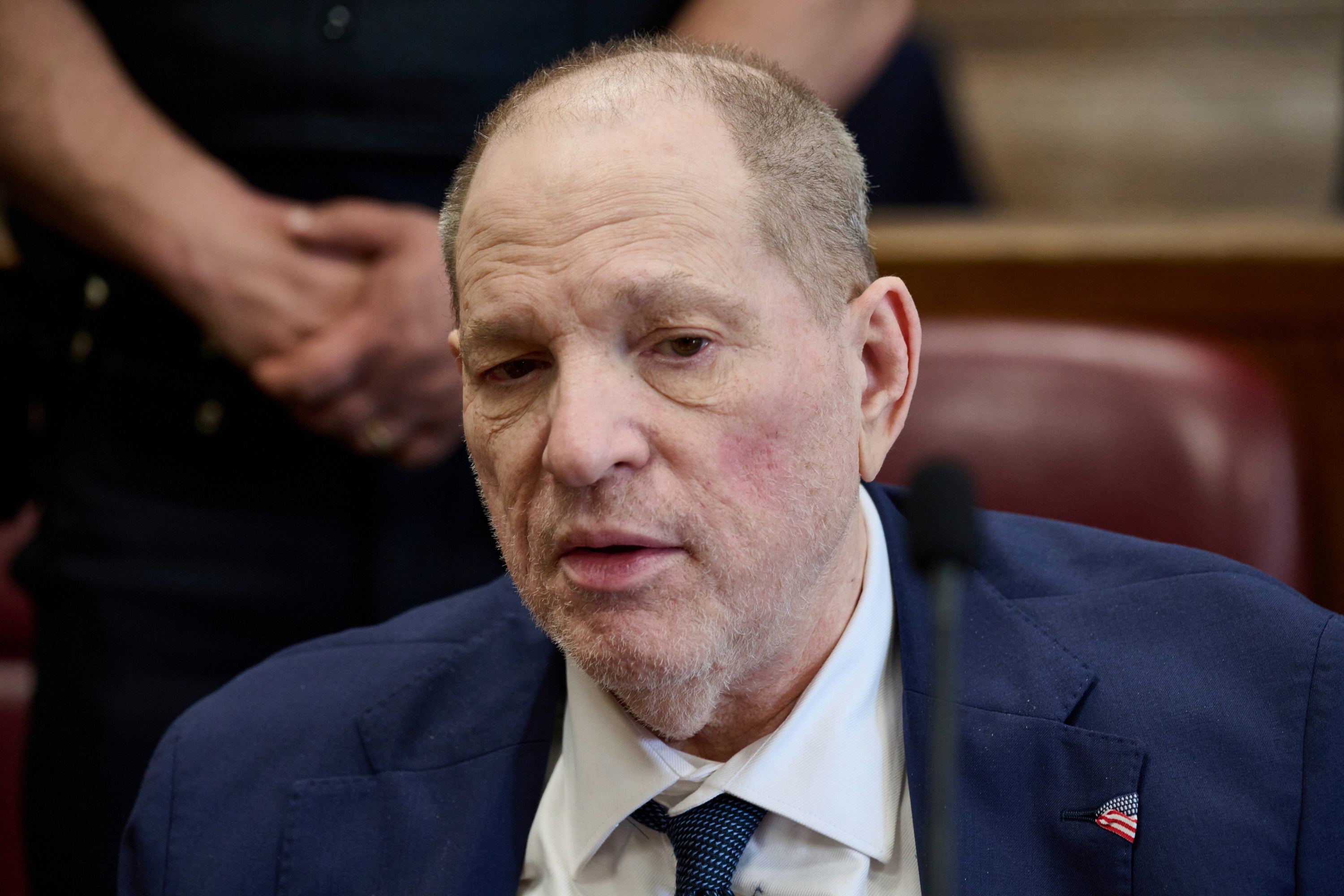 Puntos clave de la condena de Harvey Weinstein por un grave delito sexual en su nuevo juicio