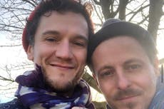 Pareja británica fallecida en vuelo de Air India publicó un video desde el aeropuerto