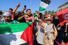 Egipto frena a activistas que intentaban llegar a Gaza para denunciar la crisis humanitaria