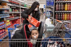 Coca-Cola pierde ventas: hispanos se quedan en casa por temor a arrestos de ICE