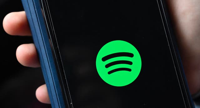<p>La plataforma musical ha presentado una actualización temporal de su logotipo para celebrar su vigésimo aniversario</p>