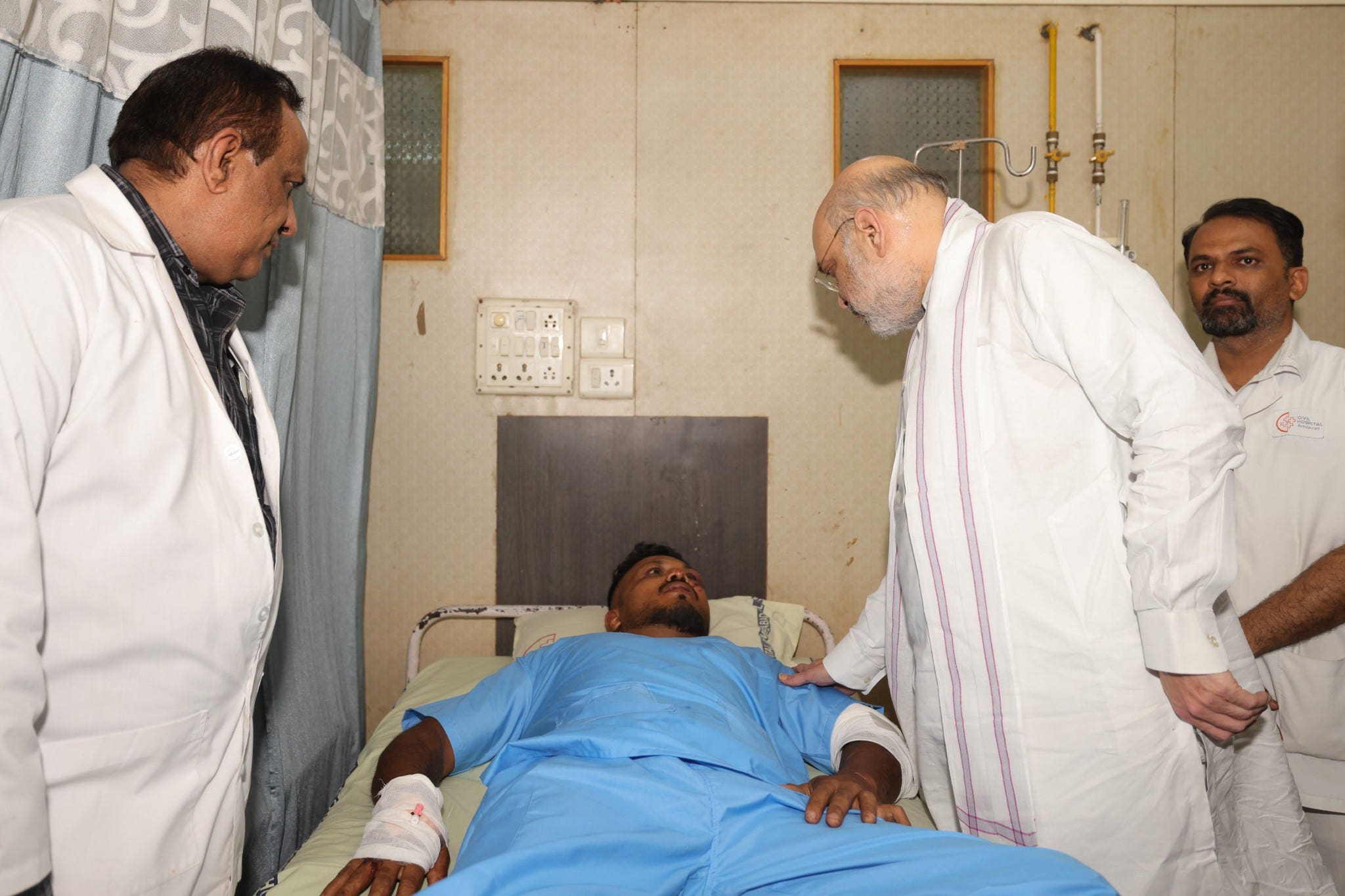 Único superviviente del vuelo 171 de Air India revela cómo escapó del avión en añicos