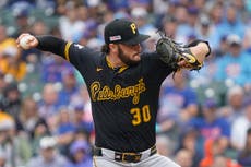 Kiner-Falefa conecta en la 10ma y los Piratas vencen 2-1 a los Cachorros
