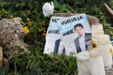 Decenas se congregan una semana después del atentado a senador en Colombia y piden por la paz