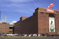 Kraft Heinz eliminará ciertos colorantes artificiales de sus productos