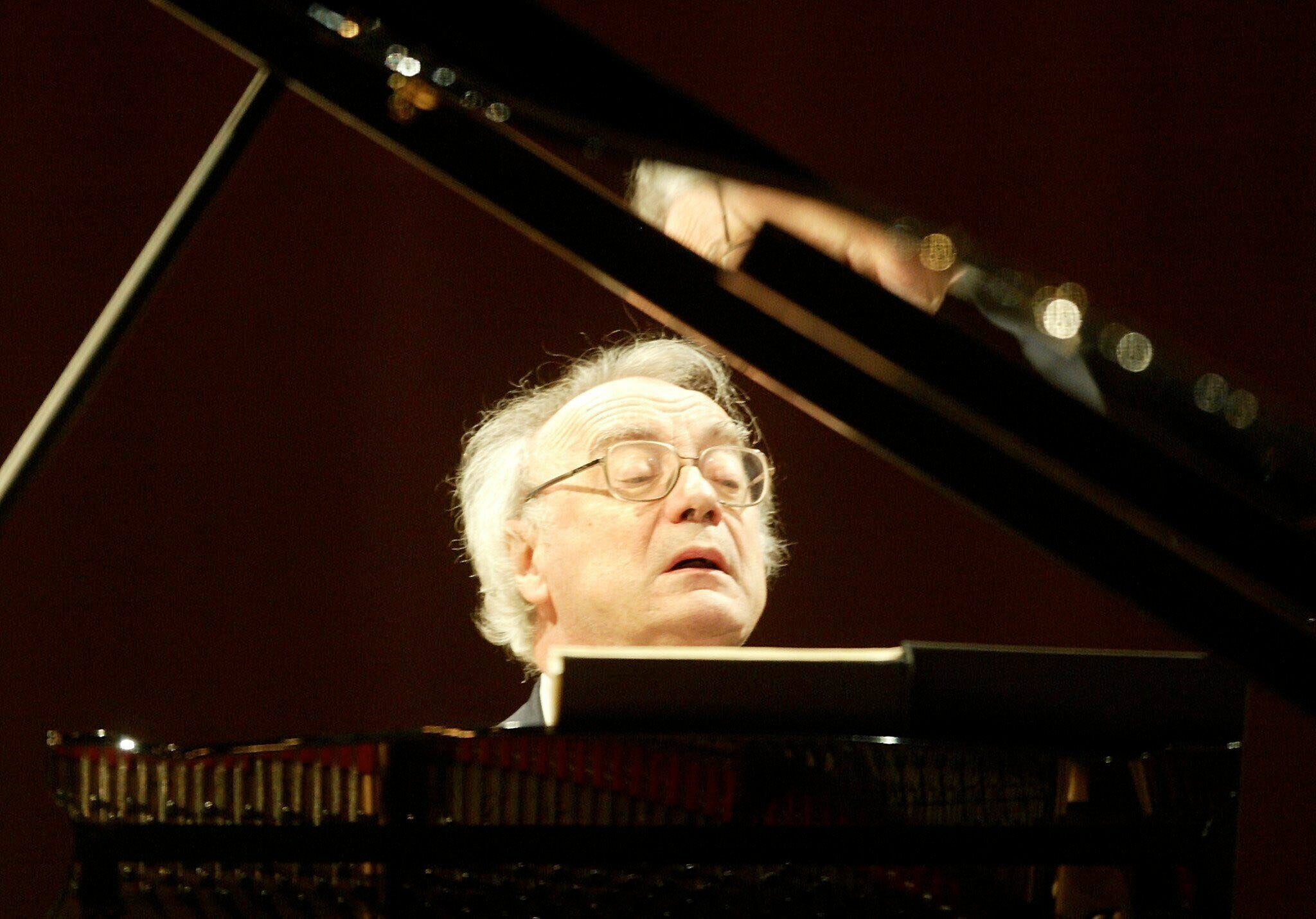 ALFRED BRENDEL-DECESO