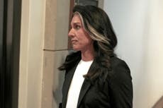 Espías de EEUU afirman que Irán no construía un arma nuclear; Trump rechaza esa evaluación