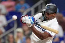 Wagaman y Sánchez llevan a Marlins hacia victoria de 8-3, que corta racha de 5 triunfos de Filis