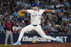Bichette y Barger pegan jonrones consecutivos en el 9º inning y Azulejos superan 5-4 a Diamondbacks